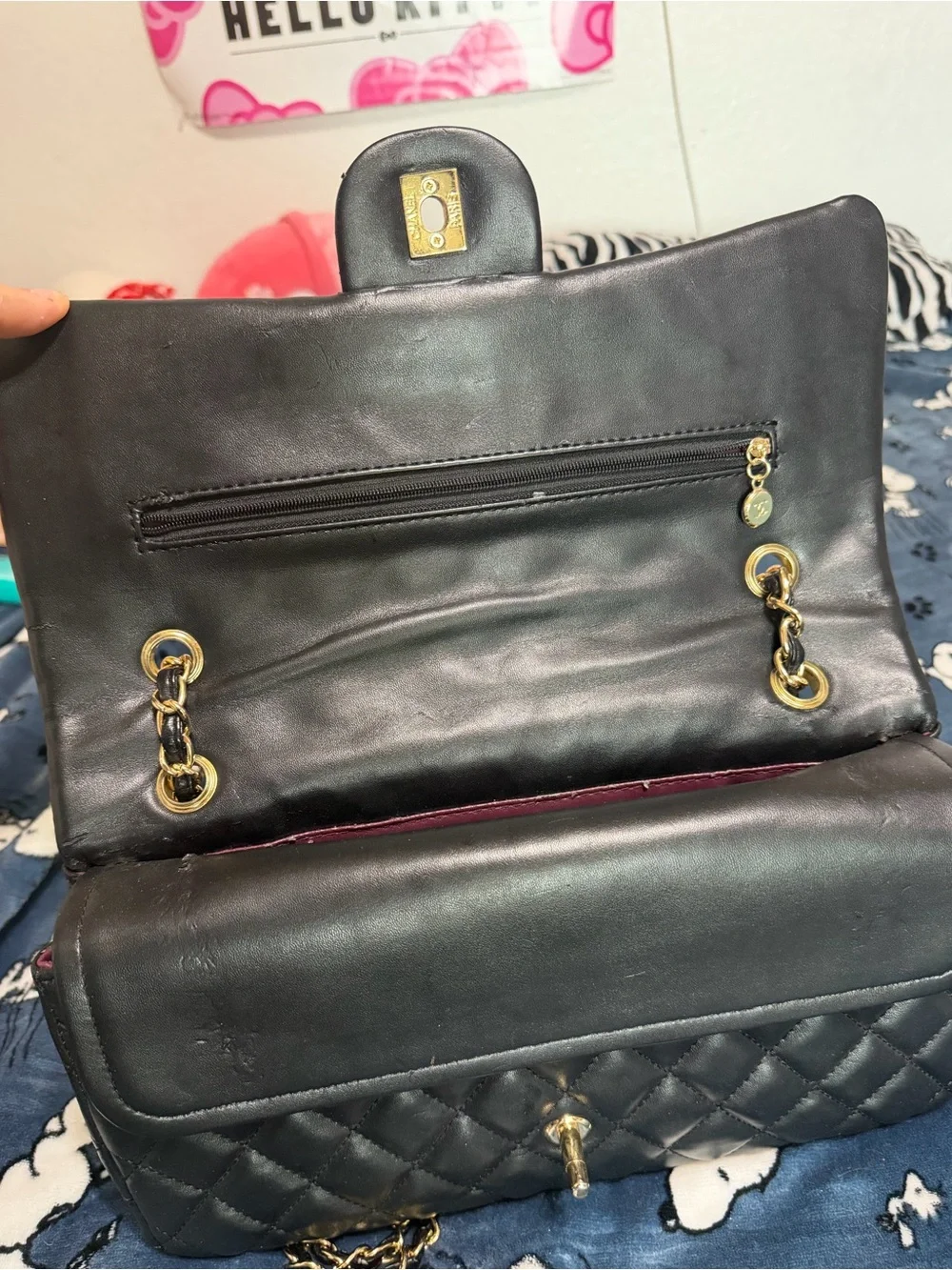 Channel Black and Gold Purse - Picture 5 of 10